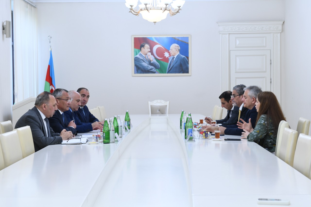 Rövşən Rzayev xarici jurnalistlərlə görüşdü - FOTOLAR